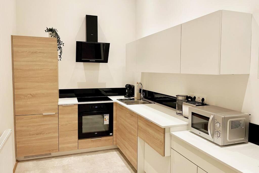 City-Center-Apartment Hip Area, Big & New فيينا المظهر الخارجي الصورة