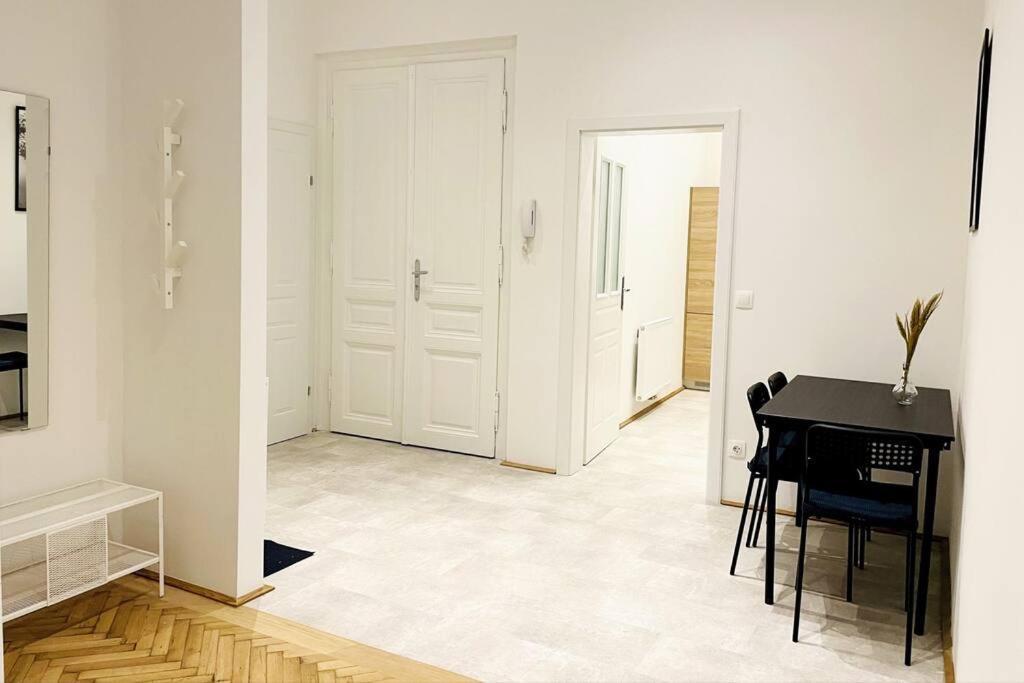 City-Center-Apartment Hip Area, Big & New فيينا المظهر الخارجي الصورة